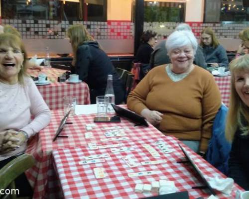 Marta, Fanny y Noemí. La mesa del te verde :Encuentro Grupal JUGAMOS AL RUMMY MONTE CASTRO