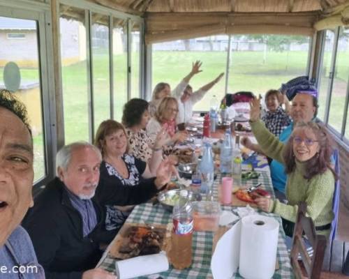 Un domingo compartido con personas muy agradables y un agradecimiento a los Super Anfitriones, Laura e Ivan !! :Encuentro Grupal Asado,  Rock Nacional y Baile ochentoso en Club Villa Martelli.