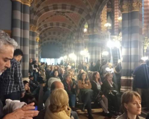 Fascinante entorno para este deleite musical. Gracias @GABRIELMAX por habernos convocado a este cierre de domingo maravilloso. :Encuentro Grupal CONCIERTO MUSICAL en la BASILICA de MARIA AUXILIDORA