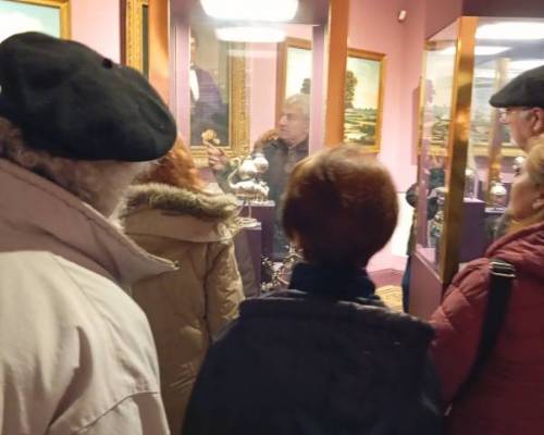 31454 6 MERIENDA POR EL DIA DEL AMIGO.- Y VISITA MUSEO de las muñecas 


