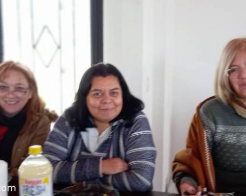Grnade las chicas jugando al rummy !!! :Encuentro Grupal Día de Campo en Carlos Keen!!