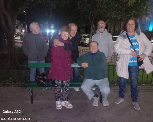 31543 3 SE ACERCA EL INVIERNO PERO DEVOTO CAMINA