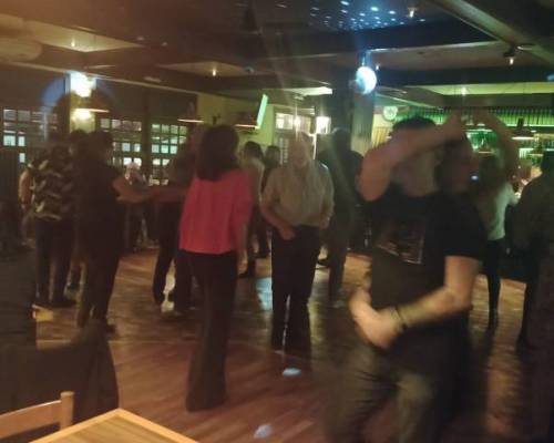 31552 5 A BAILAR EN JOE BAR   !  !  !