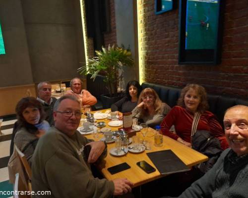 31558 3 CAFECITO DE LOS JUEVES EN QUILMES