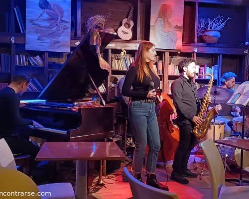 31662 2 JAZZ  EN BIBLIOTECA CAFÉ 