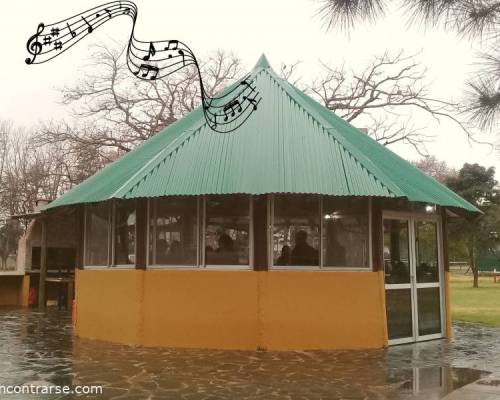 31665 26 Festejamos el día del Amigo con Asado y baile con Rock Nacional en el Club Ejercito Villa Martelli