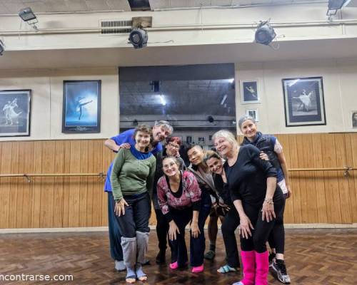 31674 1 Salio encuentro feriado hoy . ENSAYO DE OBRAS DE DANZA CONTEMPORANEA LAS VOLVEREMOS A MOSTRAR .. ES PARA TIDOS AMBOS SEXOS PRINCIPIANTES Y NIVEL MEDIO