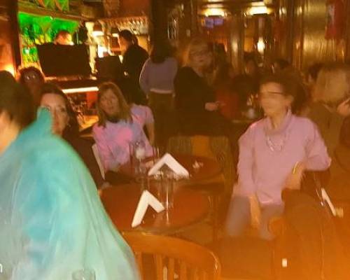 31677 6 VOLVEMOS CON EL KARAOKE  REPETIMOS LA ALEGRÍA Y LAS GANAS DE CANTAR