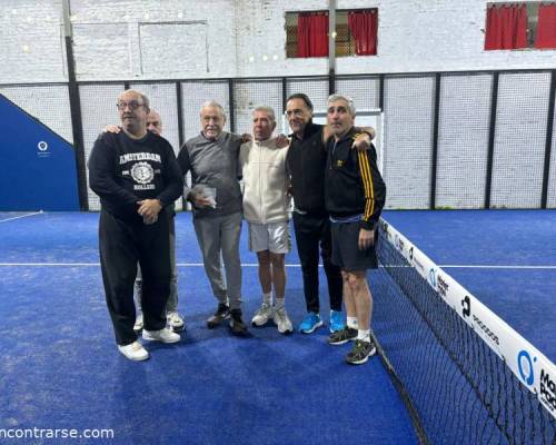 31718 10 ** JUGAMOS AL PADDLE **
