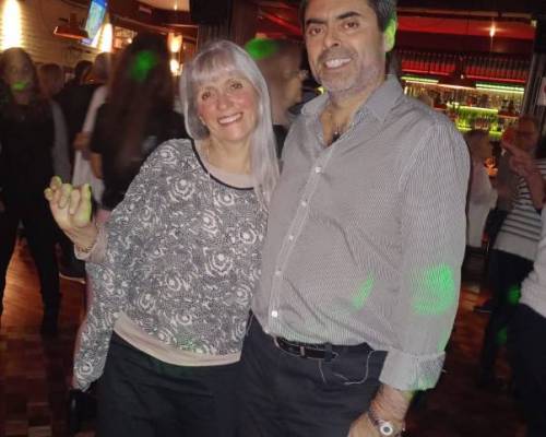 31783 21 A BAILAR EN JOE BAR   !  !  !