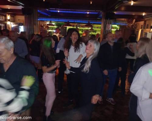 31783 28 A BAILAR EN JOE BAR   !  !  !