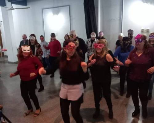 31785 11 Fiesta de antifaces 