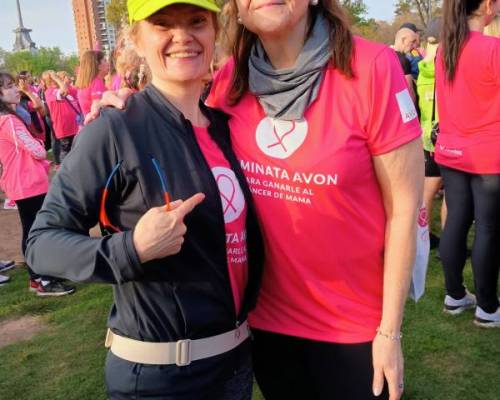 31946 40 CAMINATA AVON POR LA LUCHA CONTRA EL CANCER DE MAMA