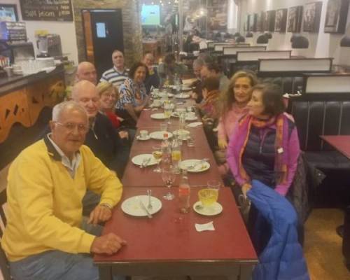 31952 10 SE VIENE AGOSTO Y SEGUIMOS CAMINANDO EN DEVOTO