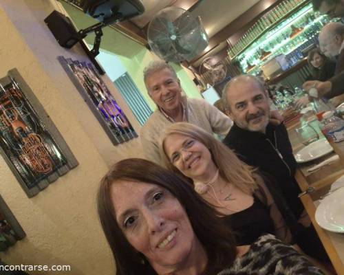 31971 3 A BAILAR EN JOE BAR  Y BRINDAMOS POR EL PADRE DE LA PATRIA  !  !  !