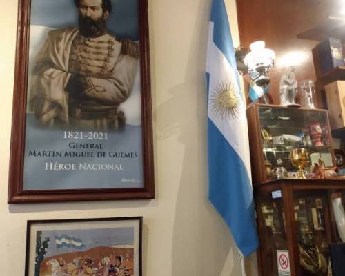 32094 6  EVITA VUELVE.