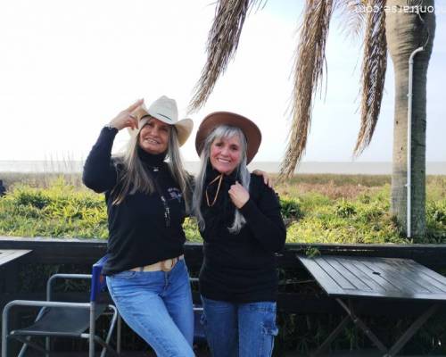 32095 8 EN CATALEJO SE BAILA COUNTRY