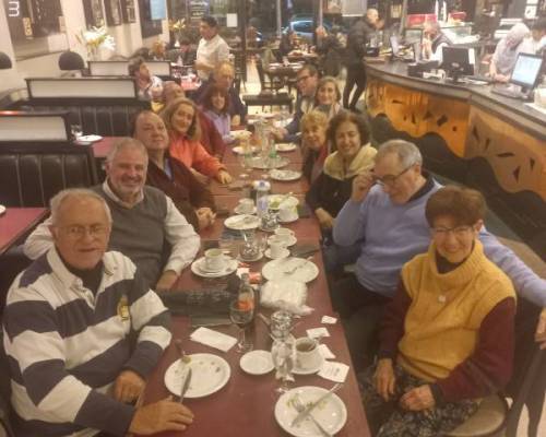 32131 11 SE ARMA LA CAMINATA Y DESPUES EL CAFE