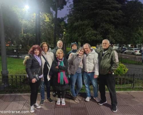 32131 4 SE ARMA LA CAMINATA Y DESPUES EL CAFE
