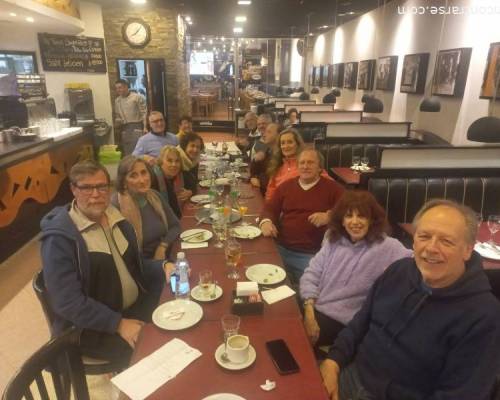 32131 9 SE ARMA LA CAMINATA Y DESPUES EL CAFE
