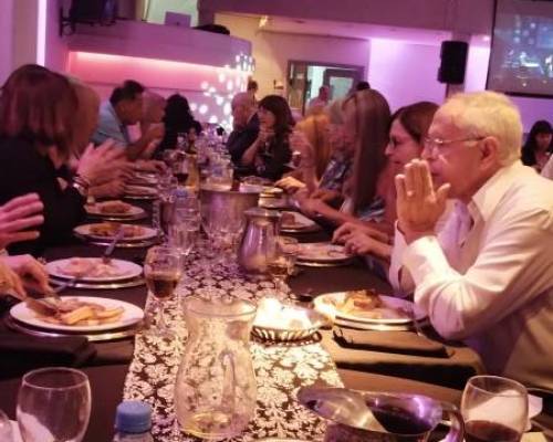 32342 3 BAILAR CON CENA SHOW 