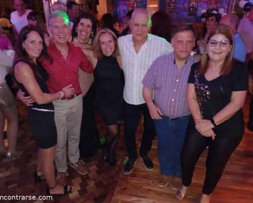 32468 12 A BAILAR EN JOE BAR     !  !  !