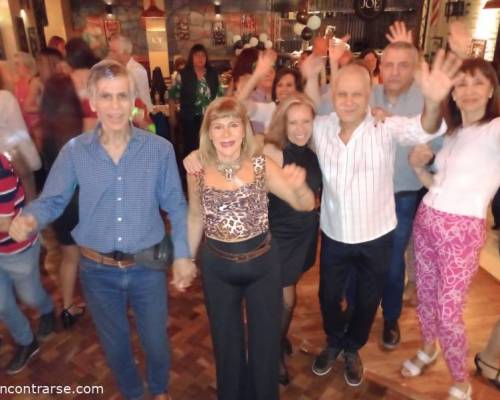 32468 18 A BAILAR EN JOE BAR     !  !  !