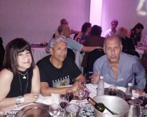 32570 13 BAILAR CON CENA SHOW 