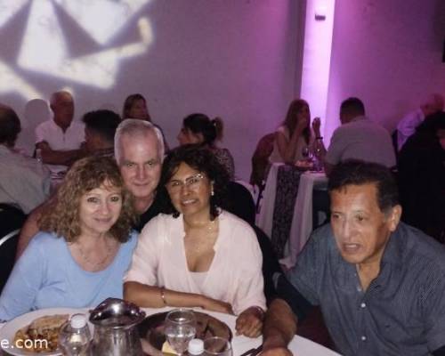 32570 8 BAILAR CON CENA SHOW 
