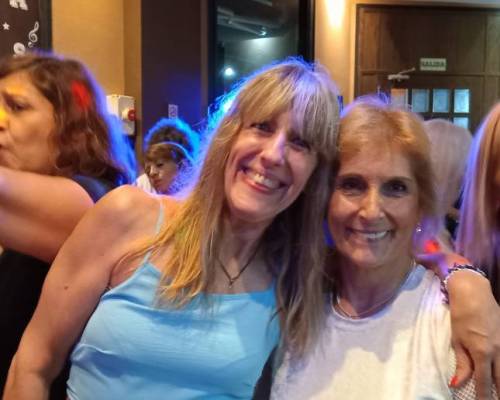 32658 50 FESTEJAMOS EL CUMPLE DE NUESTRA AMIGA CRISMAE