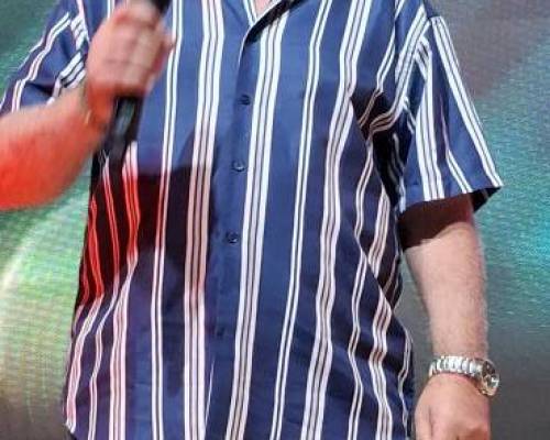 32782 7 ACOMPAÑANOS EN  LA MUESTRA  DE FIN DE AÑO  DEL TALLER DE CANTO 