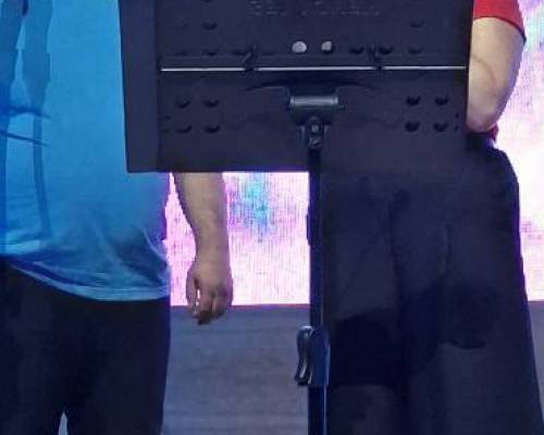 32783 13 ACOMPAÑANOS EN  LA MUESTRA  DE FIN DE AÑO  DEL TALLER DE CANTO 