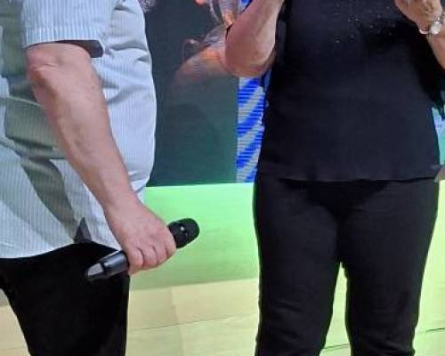 32783 4 ACOMPAÑANOS EN  LA MUESTRA  DE FIN DE AÑO  DEL TALLER DE CANTO 