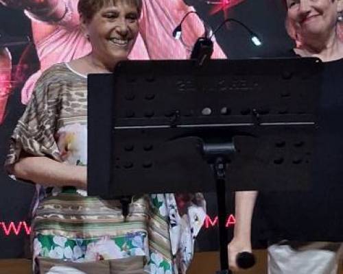 32783 7 ACOMPAÑANOS EN  LA MUESTRA  DE FIN DE AÑO  DEL TALLER DE CANTO 