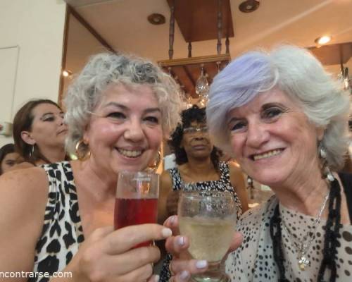 32821 18 DESPEDIDA DE AÑO EN COMPAÑIA