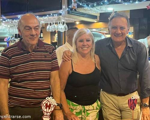 32849 25 EN DICIEMBRE FESTEJAMOS CUMPLES Y DESPEDIMOS EL AÑO!!!!