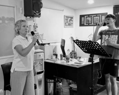 32896 4 AGREGAMOS UN NUEVO HORARIO!! EN EL TALLER DE CANTO  ,8 AÑO CONSECUTIVO!