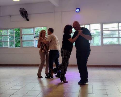 32916 11  CLASES DE TECNICA Y PRACTICAS DE TANGO