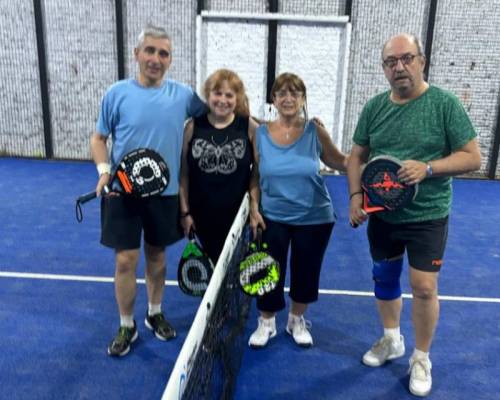 32927 23 ** JUGAMOS AL PADDLE **
