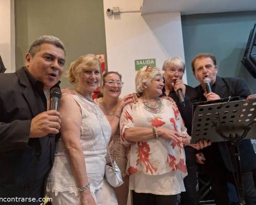 32956 3 Cena- show para recibir juntos el 2025!