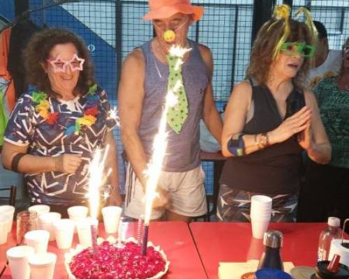 32982 6 ** JUGAMOS AL PADDLE **