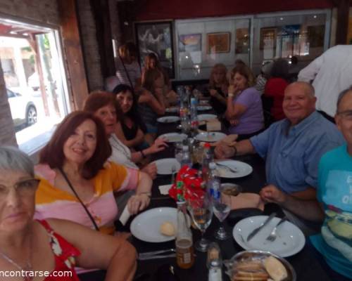 Ya todo en Carmen REstaurante... Las horas se pasaron volando, hubo 3 sorteos (ganadores MarioSanJusto, Norm y Aurelia) y una sorpresa para la organizadora o sea... YO! Gracias!!! :Encuentro Grupal VENITE A CAMINAR A  RAMOS... Y FESTEJAMOS CON ALMUERZO DE FIN DE AÑO!!