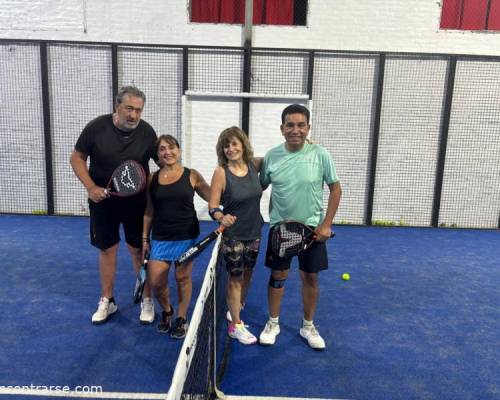 33029 4 ** JUGAMOS AL PADDLE **