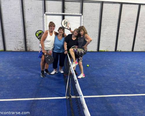 33029 8 ** JUGAMOS AL PADDLE **