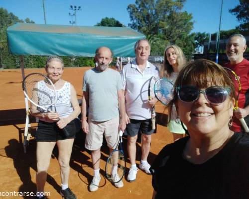 33034 1 Encuentro de tenis al aire libre en parque Norte
