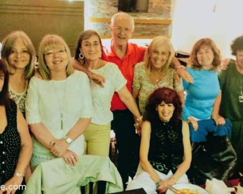 Los últimos en retirarnos de la Cena...Fotito para el Recuerdo 🥰🥰🥰 :Encuentro Grupal CAMINATA + CENA DE FIN DE AÑO