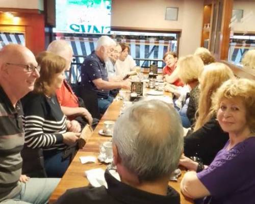 33068 3 Charlas y Cafe