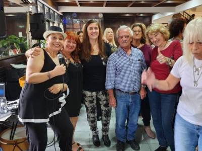 Encuentro : CAFE SHOW BAILE 