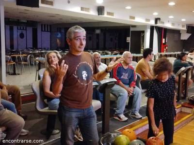 Encuentro BOWLING EN PALOKO DE COLEGIALES