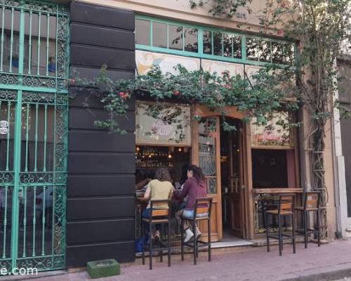32996 14 SAN TELMO Clasico vistoso y risueño.